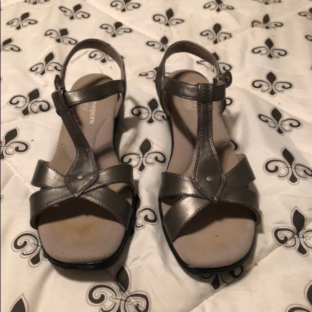 Grasshopper sandals
